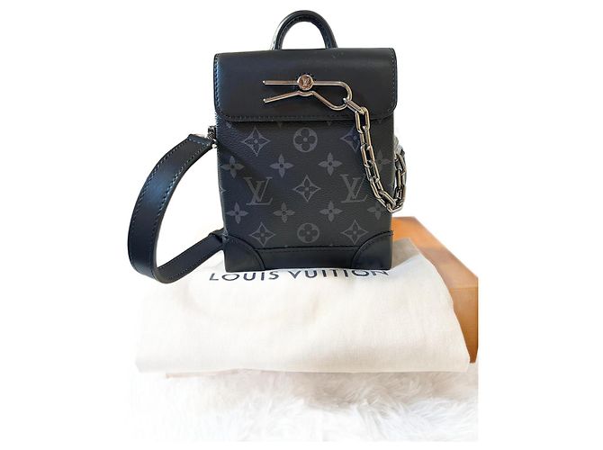 Louis Vuitton Nano Steamer

Nano Steamer da Louis Vuitton Preto