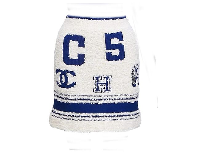Chanel Saia mini de tweed com o icônico logo CC tecido. Branco