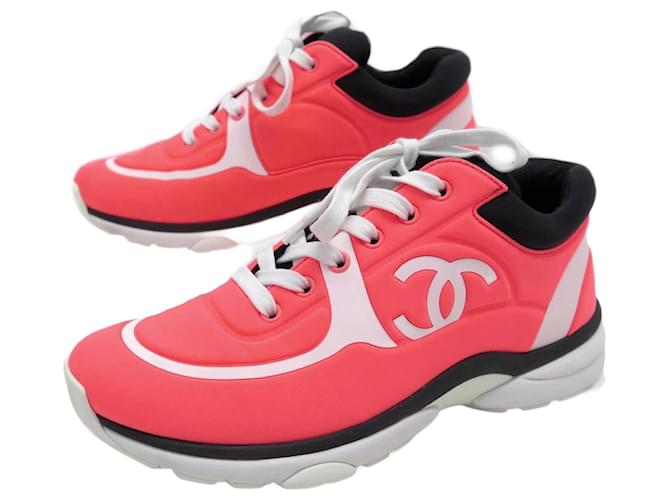 SCARPE CC G CON LOGO CHANEL34765 38 SNEAKERS NEON IN LYCRA + SCATOLA SNEAKERS Rosa  ref.1348282