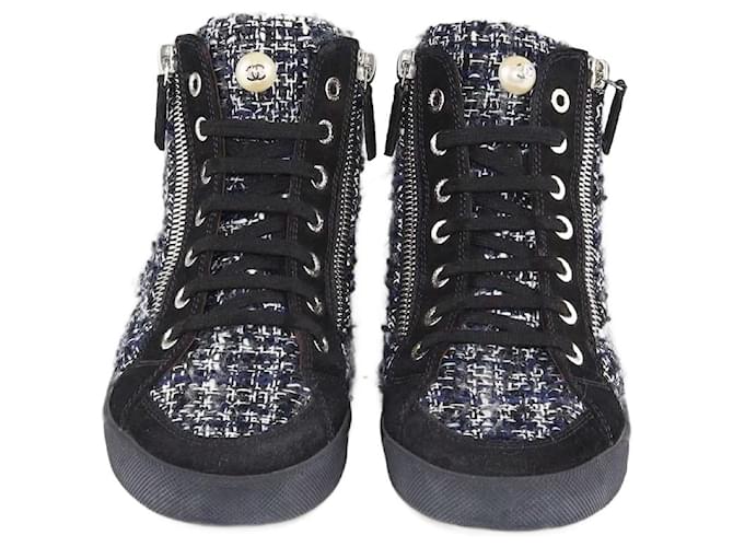 Chanel blau/Schwarze hohe Sneakers aus Tweed Gummi  ref.1348680
