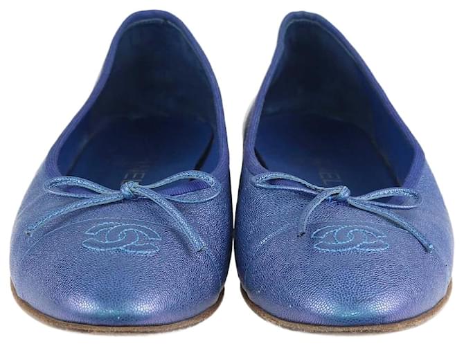 Chanel – Ballerinas mit CC-Cap-Toe in Metallic-Blau Leder  ref.1348786