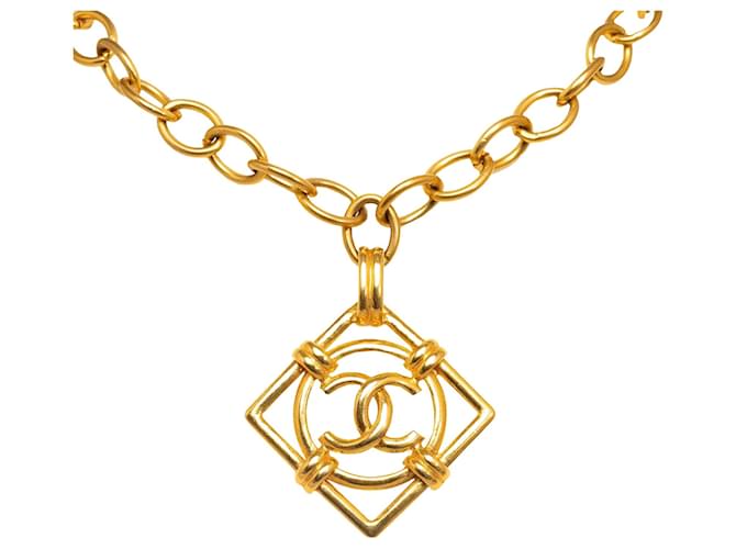 Chanel CC Pendant Necklace Gold Golden Metal  ref.1348828