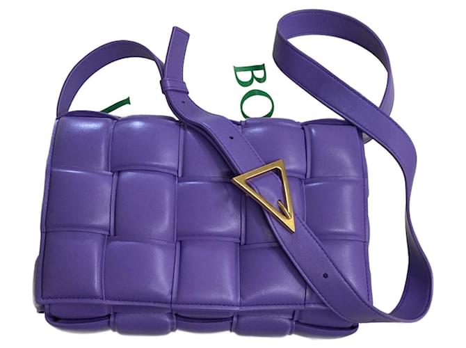 BOTTEGA VENETA Cassette medium padded intrecciato leather shoulder bag purple Dark purple  ref.1349307