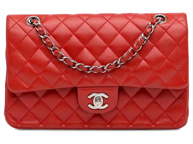 Aba forrada de pele de cordeiro clássica vermelha média Chanel Vermelho Couro  ref.1349996