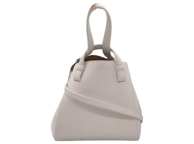 Autre Marque Loewe Bolsa de rede de couro branco Nugget  ref.1350778