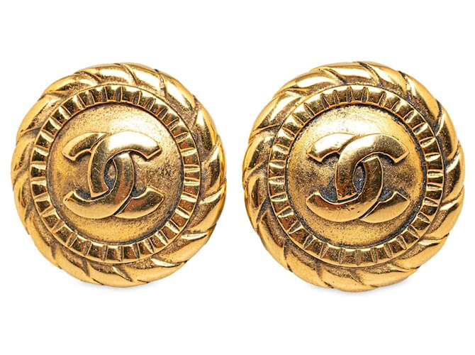 Gold Chanel CC Clip On Earrings Golden Gold-plated  ref.1350893