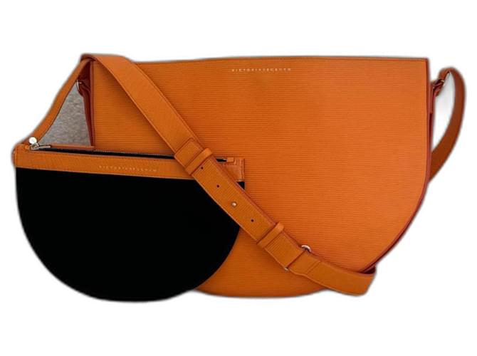 Sac à demi-lune Victoria Beckham Cuir Orange  ref.1351323