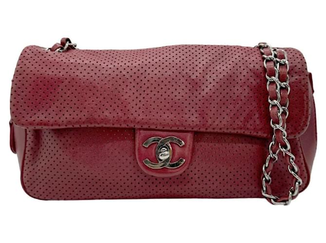 Classique Chanel Timeless Cuir Rouge  ref.1352973