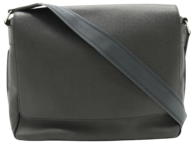 Louis Vuitton Roman Black Leather  ref.1354464