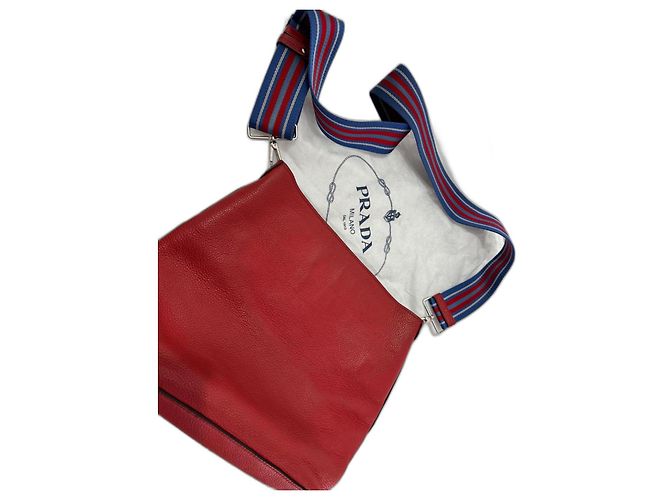 Vitello Bolsa de mão Prada em couro vermelho