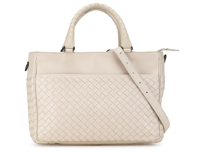 Cartable Bottega Veneta blanc Intrecciato Cuir Veau façon poulain Écru  ref.1355827