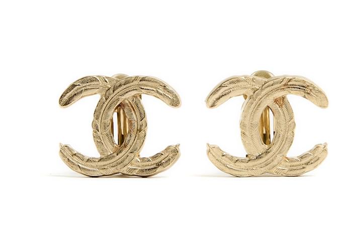 AH2008 Chanel Boucles d'oreille CC maxi clip on earrings FW2008 Métal Doré  ref.1355994