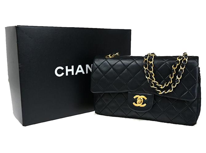 Timeless Chanel Matelassé Black Leather  ref.1356390