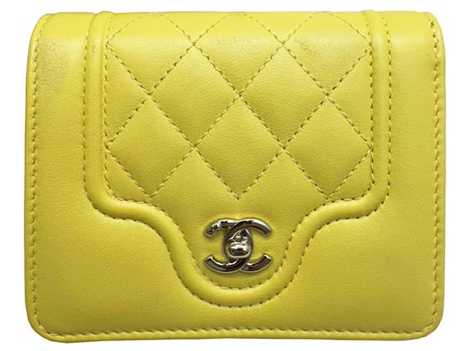 Chanel Mademoiselle Yellow Leather  ref.1357482