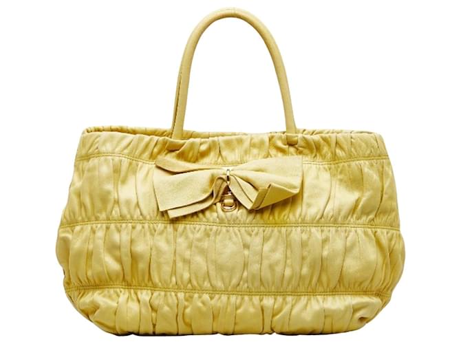 Gauffré Prada Nappa Amarillo Cuero  ref.1360058