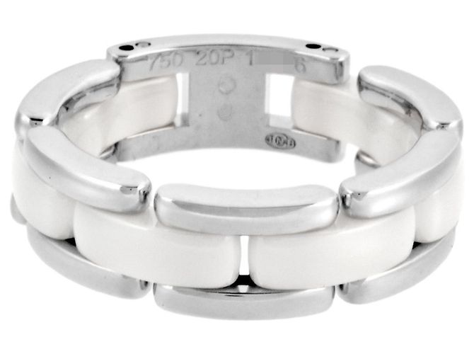 Timeless Chanel Ultra Weiß