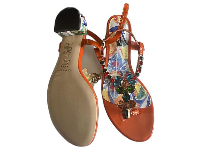 Dolce & Gabbana Sandalen aus Leder Orange