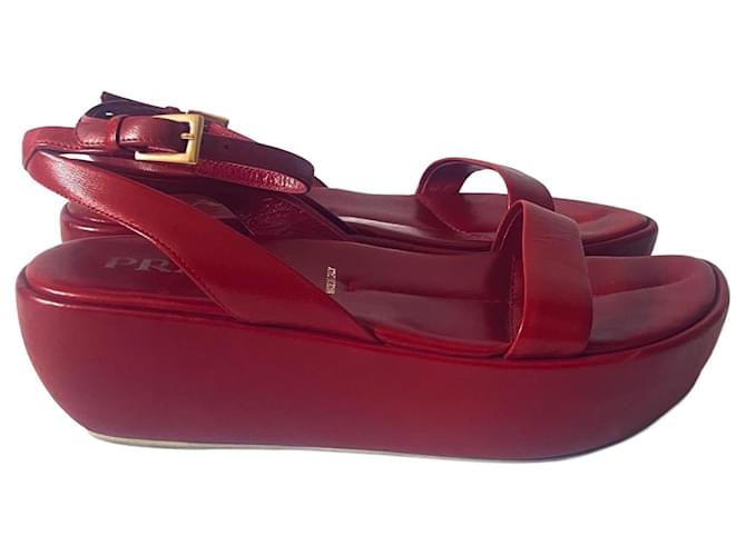 Prada Spring 1997 Red Leather Platform Sandals  ref.1362019