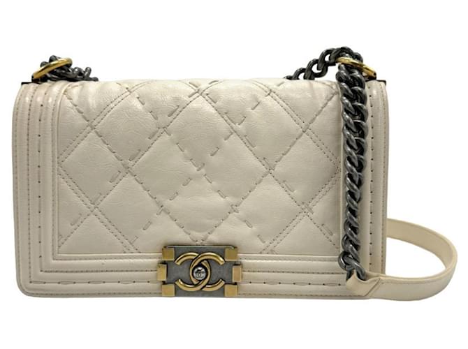 Chanel Boy Bianco Pelle  ref.1362824