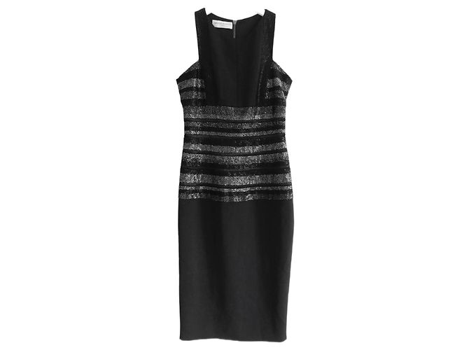 Vestido lápis preto bordado Amanda Wakeley
