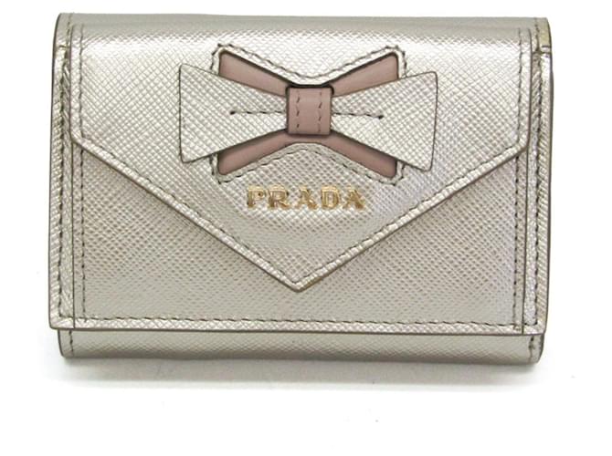 Prada Saffiano Dourado Couro  ref.1363658