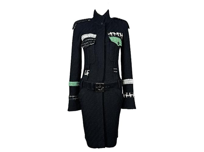 Chanel Manteau en tweed noir avec ceinture en bijoux à 10 000 $. Laine  ref.1364931