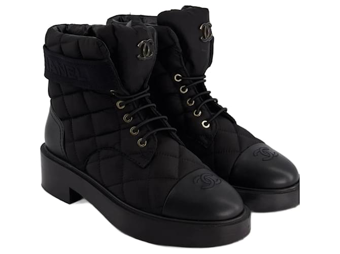 Autre Marque Stiefel Chanel Cruise 2023/2024 Schwarz Leinwand  ref.1365078