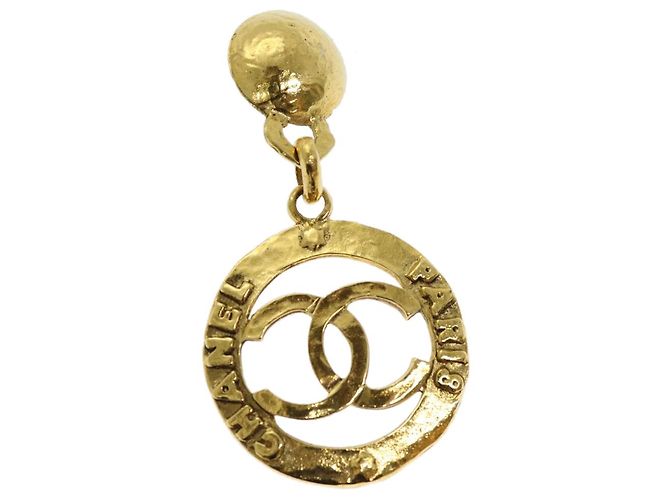 Brinco CHANEL Metal One Side Only Ouro CC Auth bs13983 Dourado