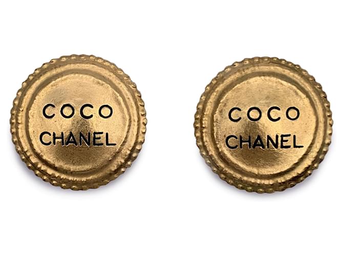 Chanel Brincos Dourado Metal  ref.1366832