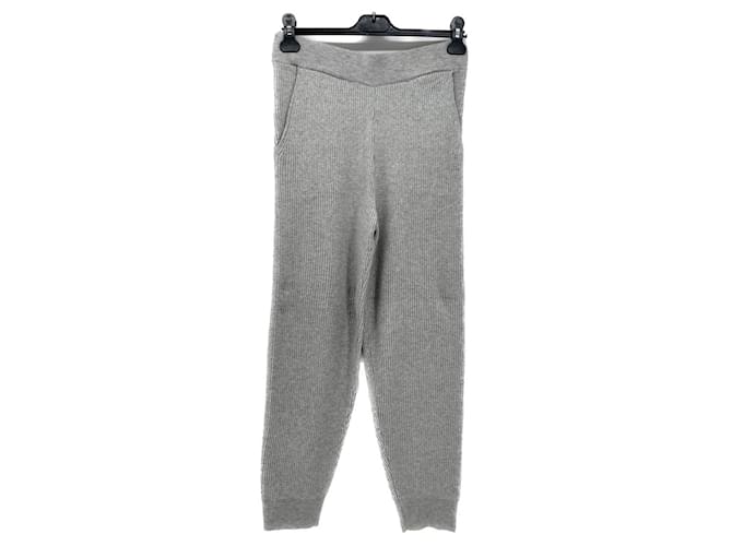 Autre Marque Pantalones, polainas Gris Sintético  ref.1366981