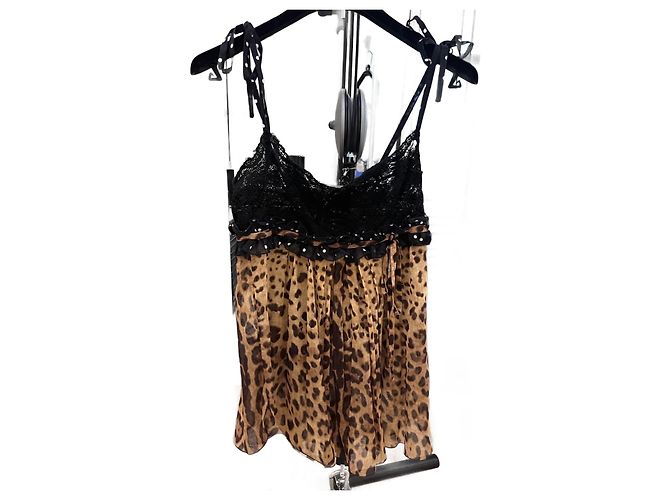 Top de seda Dolce & Gabbana estampado leopardo negro Estampado de leopardo