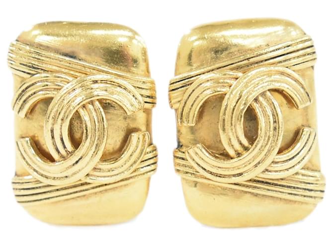 Chanel Earrings Golden Metal  ref.1367693