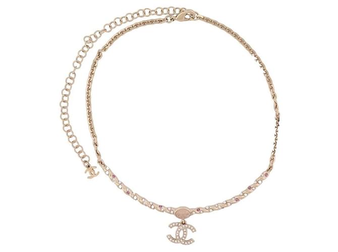 NOVO COLAR CHANEL CHOKER CC LOGO PENDENTE STRASS EM COLAR DE METAL OURO Dourado  ref.1367874