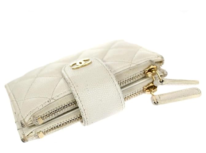 Chanel Purses, wallets, cases White Leather  ref.1368052