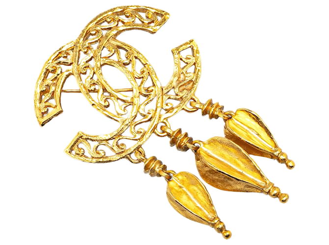 Chanel Gold CC Fretwork Metal Fringe Brooch Golden Gold-plated  ref.1369499