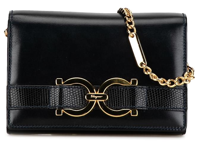 Salvatore Ferragamo Crossbody Ferragamo Preto de Couro Gancini Bezerro-como bezerro  ref.1369523