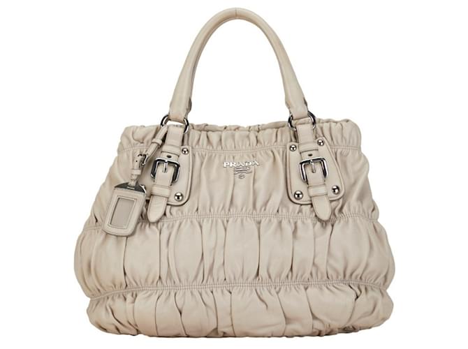 Prada Nappa gauffré Grey Leather  ref.1369877