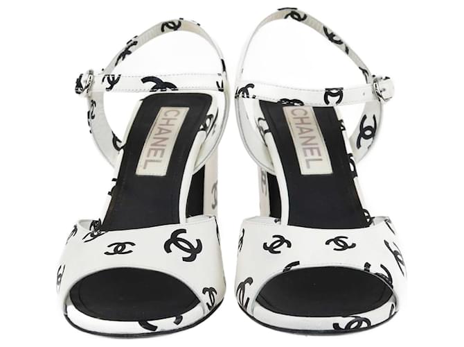 Chanel White/Black Printed CC Slingback Sandals Leather  ref.1370908