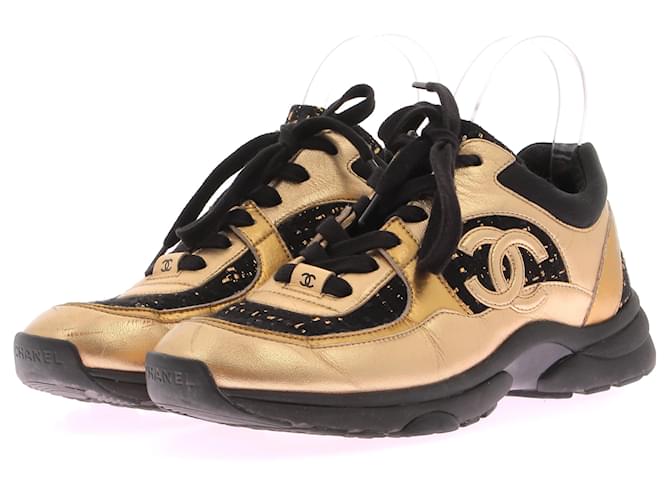 CHANEL  Trainers T.EU 38.5 Leather Golden  ref.1371019
