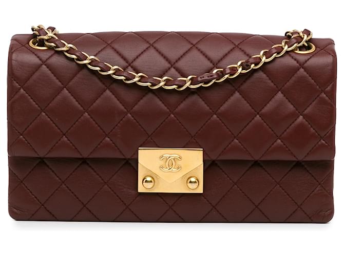 Chanel Rote CC gesteppte Lammlederklappe Bordeaux  ref.1371912