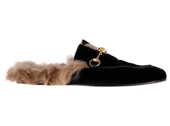 Gucci Princetown Hausschuhe aus schwarzem Samt mit Shearling-Futter und Horsebit-Detail  ref.1371994