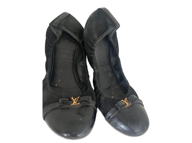 Sapatilhas Louis Vuitton em pele preta 41