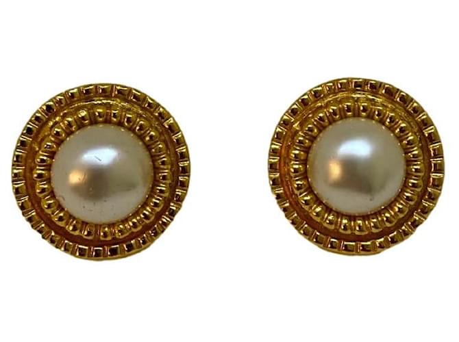 Chanel Earrings Gold hardware  ref.1372600