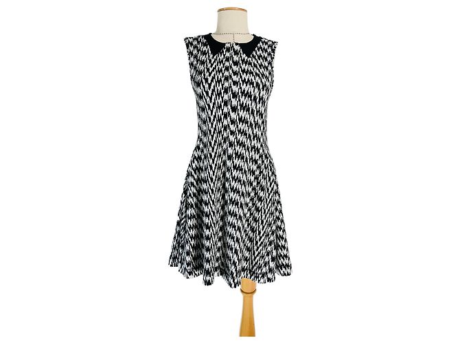 Kenzo Strickkleid im Hahnentrittmuster schwarz weiß