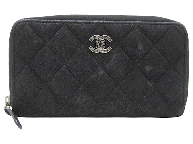 Chanel Matelassé Black Suede  ref.1373709