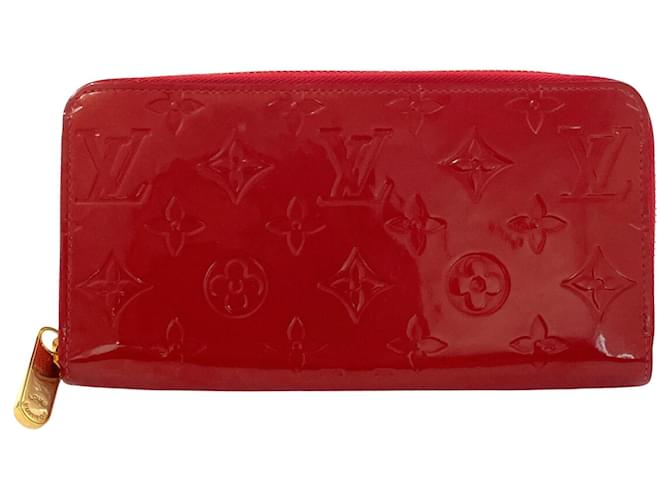 Portefeuille zippy Louis Vuitton Cuir vernis Rouge  ref.1374180