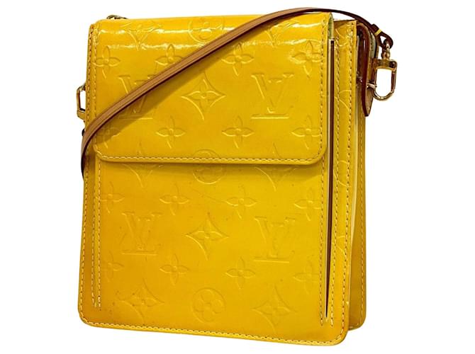 Louis Vuitton Mott Yellow Patent leather  ref.1374694
