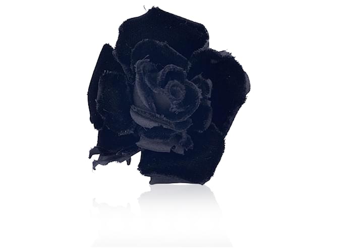 Chanel Brooch Black Cloth  ref.1375483