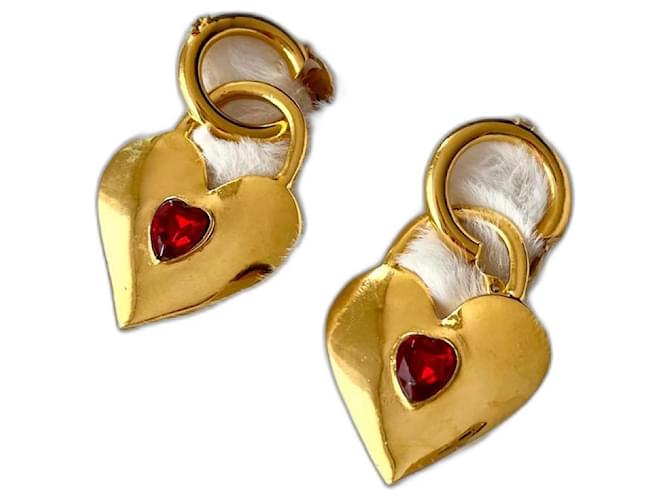 Boucles d’oreilles cœur cadenas Chanel vintage Métal Rouge Bijouterie dorée  ref.1375507