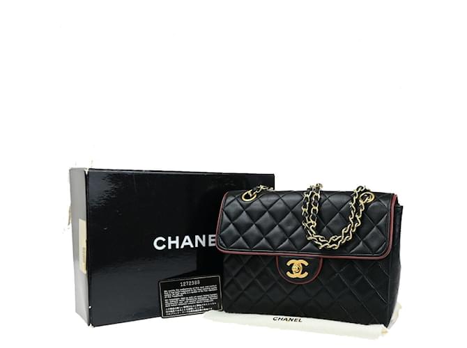 Classique Chanel Matelassé Cuir Noir  ref.1375570